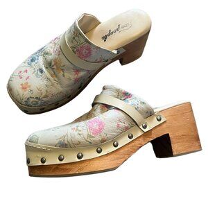 Free People Floral Clogs - Size 8